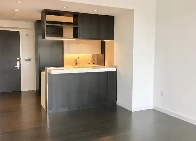 Property at 89 Pike Slip Unit 21F, New York, NY, 10002, 1 bed, 1 bath, [object Object]