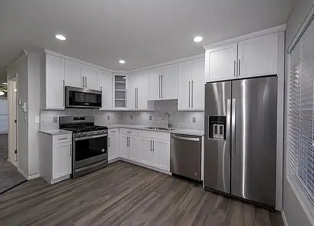 Property at Fairfield At Ronkonkoma - 61 Village Plaza Dr, Lake Ronkonkoma, NY, 11779, 2-3 beds, 2 baths, [object Object]