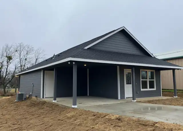 Property at 1207 E 10th Ave, Corsicana, TX, 75110, 3 beds, 2 baths, [object Object]