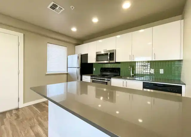 Property at 2017 N Blackwelder Ave, Oklahoma City, OK, 73106, 1 bed, 1 bath, [object Object]