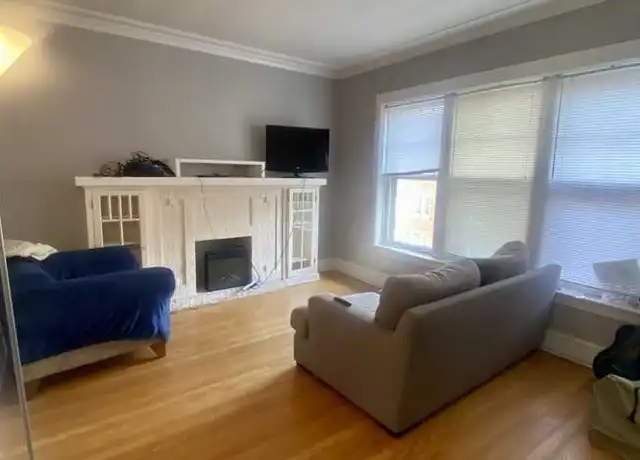 Property at 3114 W Sunnyside Ave Unit 3, Chicago, IL, 60625, 1 bed, 1 bath, [object Object]