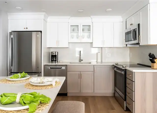 Property at 43 Franklin St, Newport, RI, 02840, 2 beds, 2 baths, [object Object]