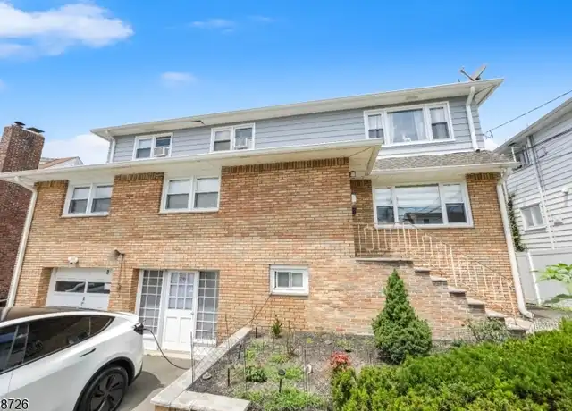 Property at 70 Maple Ave, Woodland Park, NJ, 07424, 5 beds, 3 baths, [object Object]