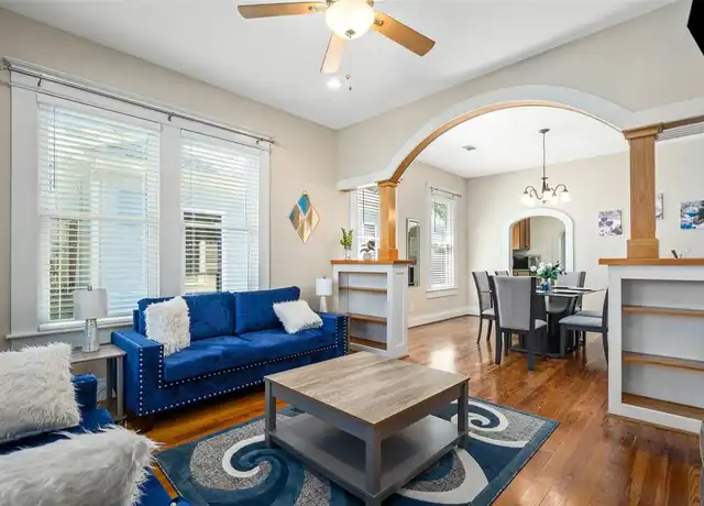 Property at 817 E 26th St, Houston, TX, 77009, 2 beds, 1 bath, [object Object]