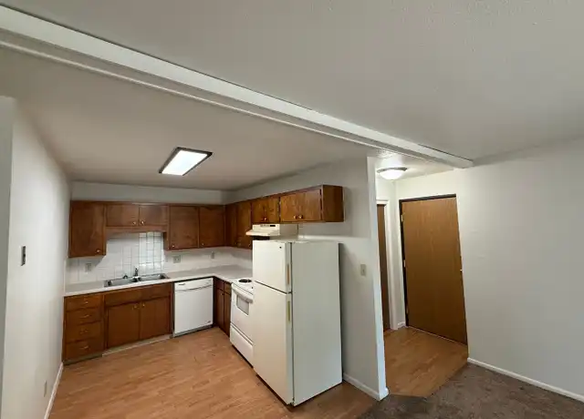 Property at 2301 17th St S Unit 21, Fargo, ND, 58103, 2 beds, 1 bath, [object Object]