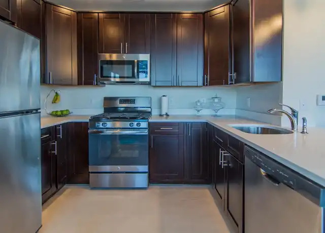 Property at 136 Oakland Ave Unit 5C, Jersey City, NJ, 07306, 1 bed, 1 bath, [object Object]