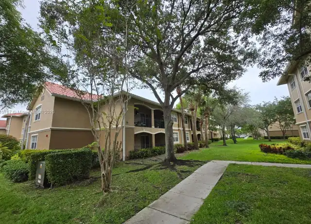 Property at 215 SW 117th Ter #14207, Pembroke Pines, FL, 33025, 3 beds, 2 baths, [object Object]