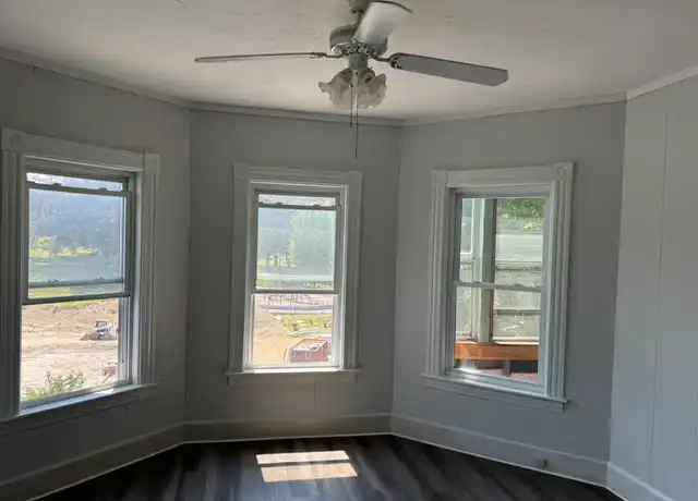 Property at 51 Gates St Unit 3, Worcester, MA, 01610, 3 beds, 1 bath, [object Object]