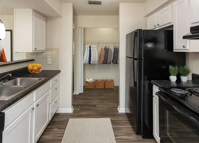 Property at Mountain View - 601 S Peters Rd, Knoxville, TN, 37922, 1 bed, 1 bath, [object Object]
