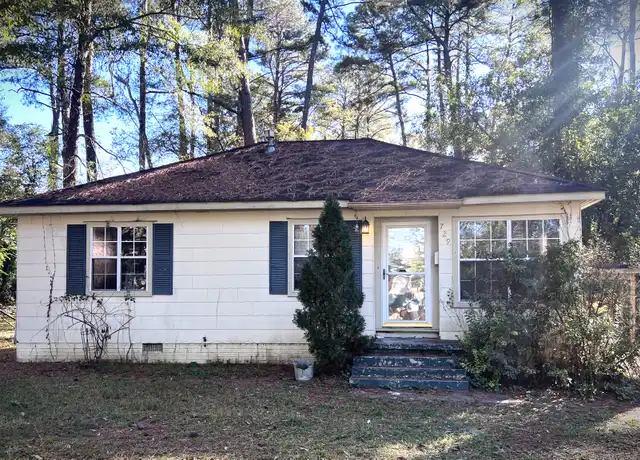 Property at 729 Woodbury Rd, Jackson, MS, 39206, 2 beds, 1 bath, [object Object]