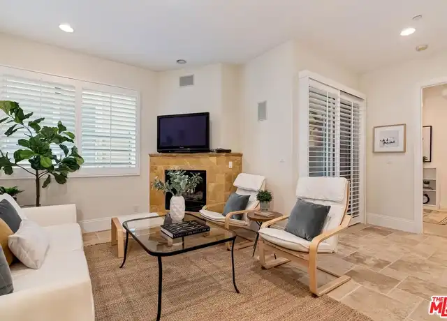 Property at 16123 Sunset Blvd #204, Pacific Palisades, CA, 90272, 2 beds, 3 baths, [object Object]