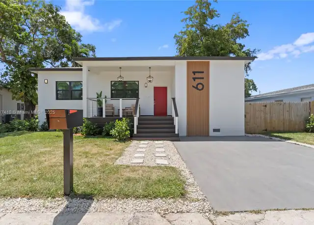 Property at 611 SW 4th Ct, Hallandale Beach, FL, 33009, 3 beds, 2 baths, [object Object]