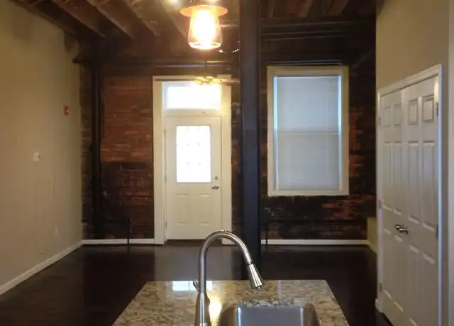 Property at 1320 W Market St Ste 10, West York, PA, 17404, 2 beds, 1 bath, [object Object]