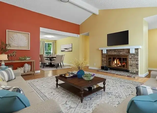 Property at 25325 36th Pl S, Kent, WA, 98032, 3 beds, 2 baths, [object Object]