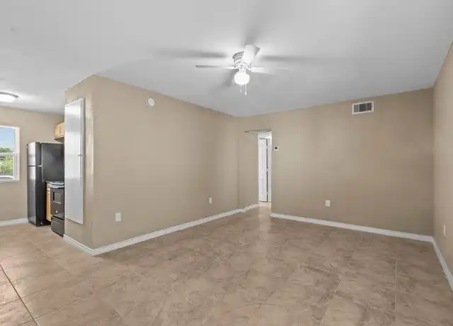Property at 2802 Sealy Ave Unit 9, Galveston, TX, 77550, 2 beds, 1 bath, [object Object]