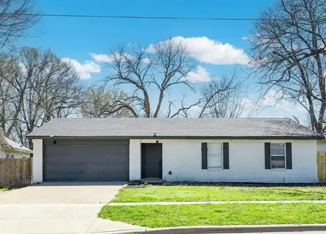 Property at 1505 W Collin St, Corsicana, TX, 75110, 3 beds, 2 baths, [object Object]