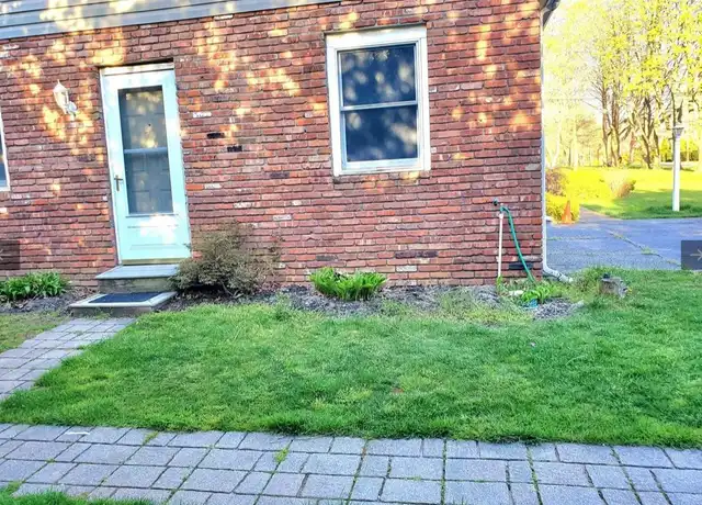 Property at 97 Greenport Ave, Medford, NY, 11763, 2 beds, 1 bath, [object Object]