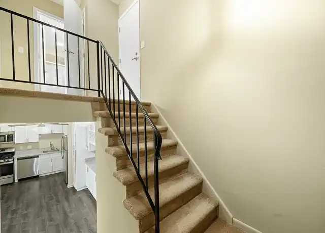 Property at Spring Hill Apartments - 910 Locust Dr, Sleepy Hollow, IL, 60118, 1-2 bed, 1-2 bath, [object Object]