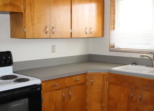 Property at 2026 4th St NW, Minot, ND, 58703, 2 beds, 1 bath, [object Object]