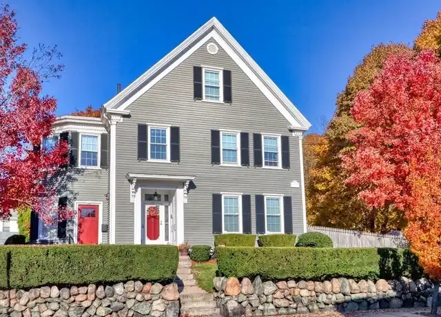 Property at 77 Ashland St Unit 1, Melrose, MA, 02176, 2 beds, 1.5 baths, [object Object]