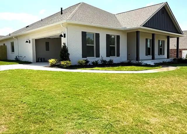 Property at 111 Saratoga Springs Ave, Clinton, MS, 39056, 4 beds, 2.5 baths, [object Object]