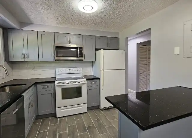 Property at 342 Dunfey Ln Unit B, Windsor, CT, 06095, 2 beds, 1 bath, [object Object]