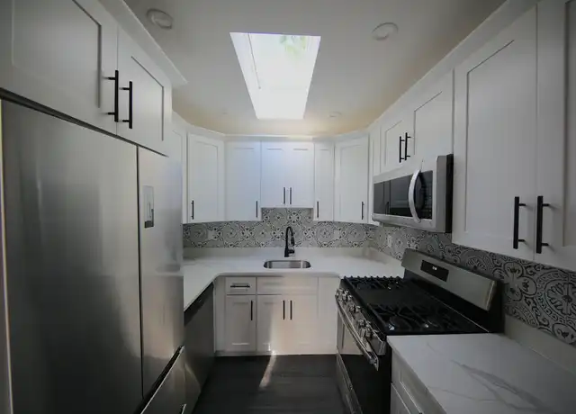Property at 21 E Transit St Unit 2, Providence, RI, 02906, 1 bed, 1 bath, [object Object]
