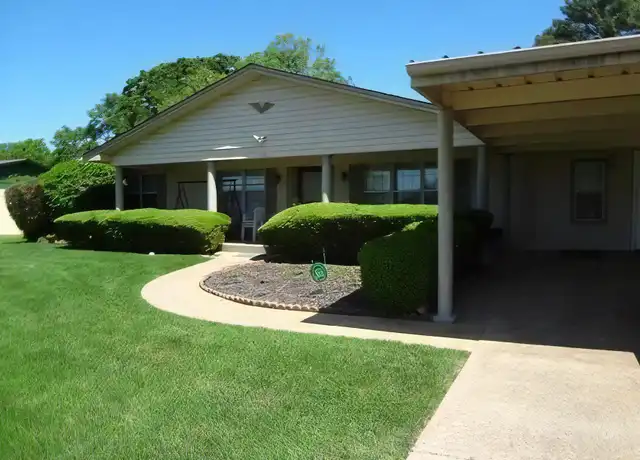 Property at 112 Alta Vista St, Hot Springs National Park, AR, 71913, 3 beds, 2 baths, [object Object]