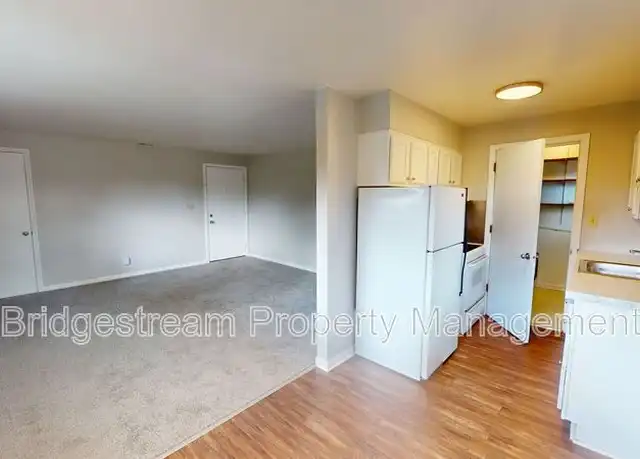 Property at 92 W Franklin St Unit 6, Dayton, OH, 45459, 1 bed, 1 bath, [object Object]