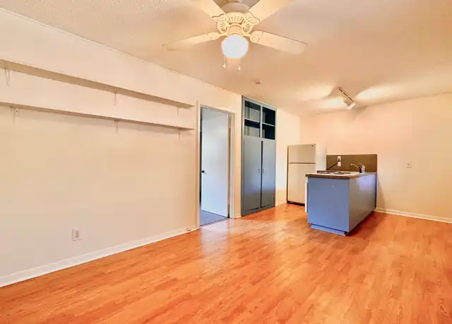 Property at 2711 Hemphill Park Unit 11B, Austin, TX, 78705, 1 bed, 1 bath, [object Object]