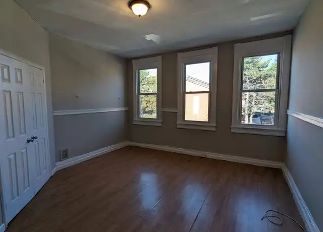 Property at 1209 E Oliver St, Baltimore, MD, 21202, 3 beds, 1 bath, [object Object]