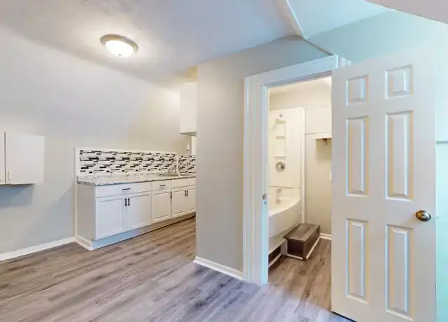 Property at 3224 Walton Ave Unit Up Unit, Cleveland, OH, 44113, 2 beds, 1 bath, [object Object]