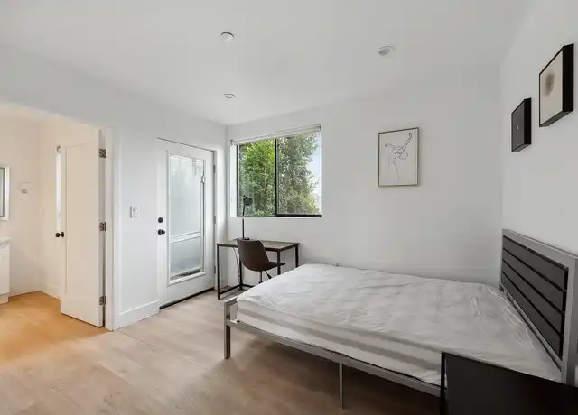 Property at 1471 W 37th St, Los Angeles, CA, 90018, 1 bed, 1 bath, [object Object]