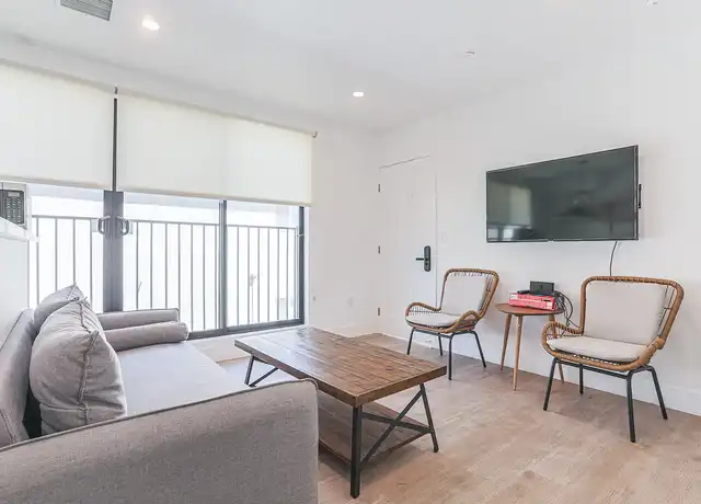 Property at 1471 W 37th St, Los Angeles, CA, 90018, 1 bed, 1 bath, [object Object]