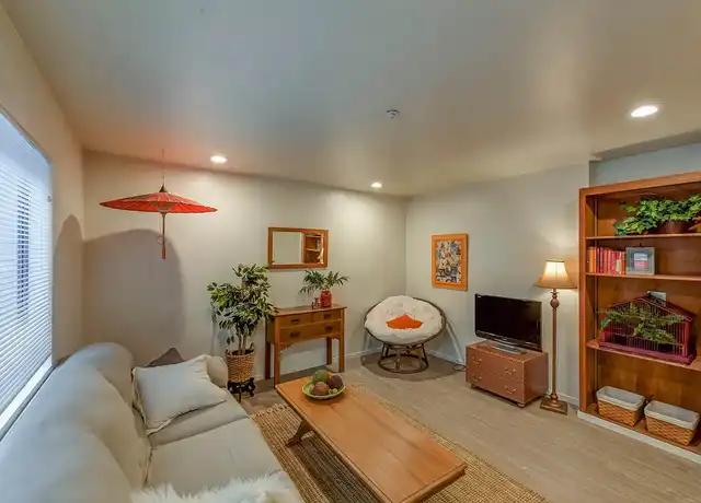 Property at 2nd Avenue Square - 647 W 2nd Ave, Chico, CA, 95926, 4 beds, 2 baths, [object Object]