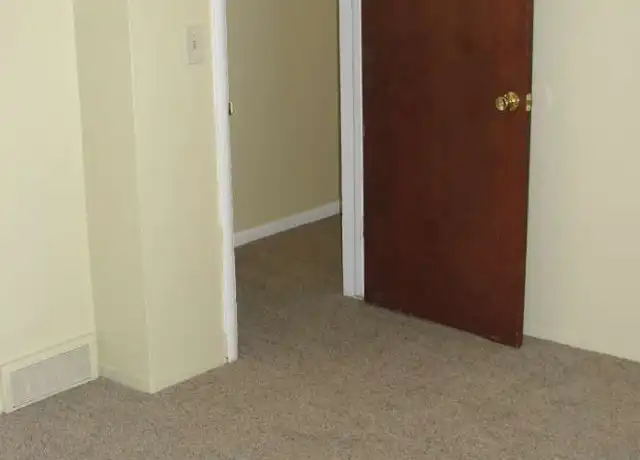 Property at 361 N 300 W Unit 2, Logan, UT, 84321, 2 beds, 1 bath, [object Object]