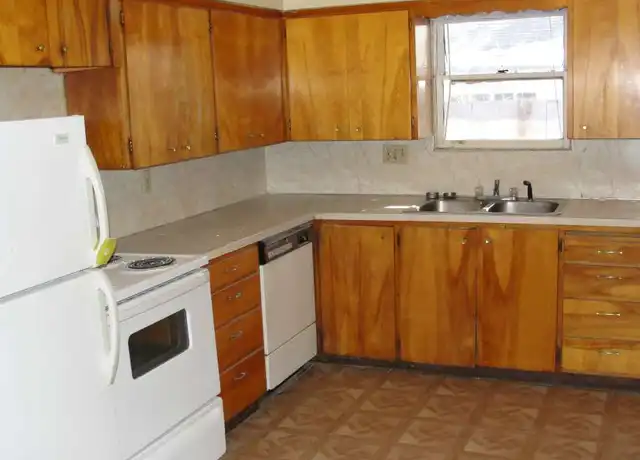 Property at 361 N 300 W Unit 2, Logan, UT, 84321, 2 beds, 1 bath, [object Object]
