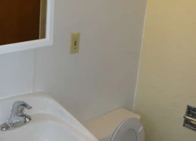 Property at 361 N 300 W Unit 2, Logan, UT, 84321, 2 beds, 1 bath, [object Object]