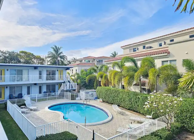 Property at 1354 Bayview Dr Unit D, Fort Lauderdale, FL, 33304, 1 bed, 1 bath, [object Object]