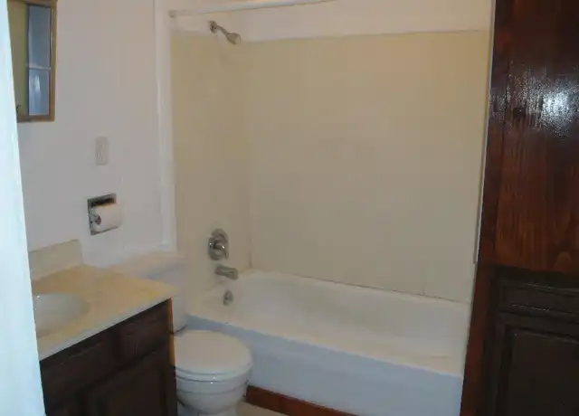Property at 1613 N 21st St, Superior, WI, 54880, 1 bed, 1 bath, [object Object]