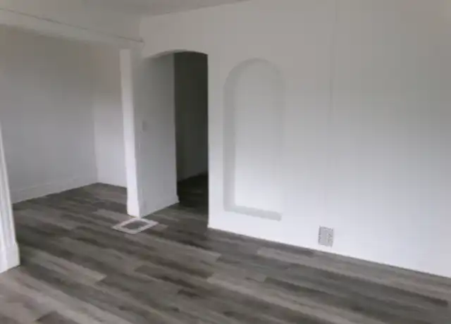 Property at 1613 N 21st St, Superior, WI, 54880, 1 bed, 1 bath, [object Object]