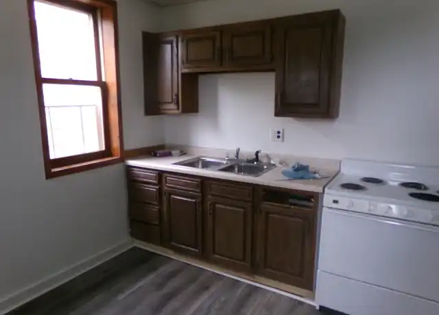 Property at 1613 N 21st St, Superior, WI, 54880, 1 bed, 1 bath, [object Object]