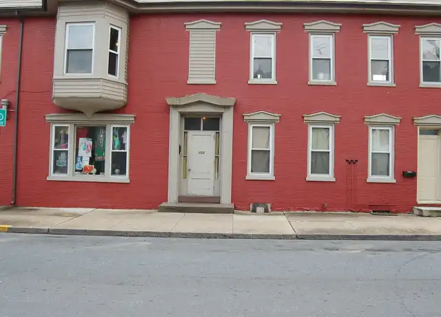Property at 160 W North St Unit 202, Carlisle, PA, 17013, 2 beds, 1 bath, [object Object]