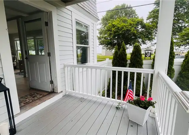 Property at 115 Wellington Ave Unit 1, Newport, RI, 02840, 1 bed, 1 bath, [object Object]