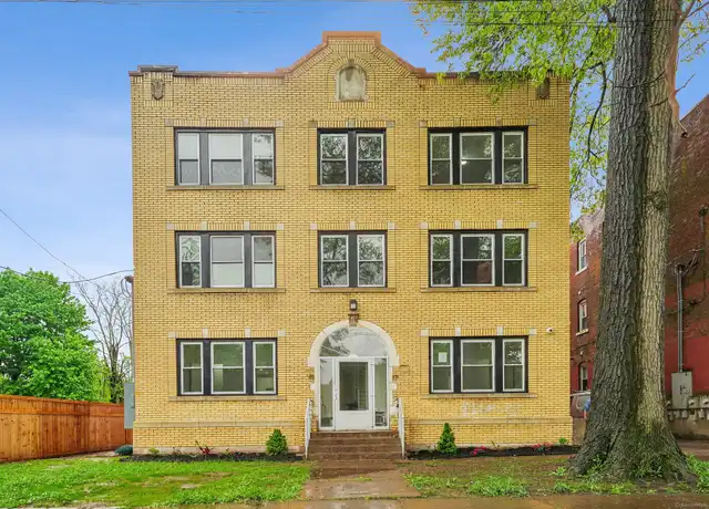 Property at 208 Magnolia St, Hartford, CT, 06112, 2 beds, 1 bath, [object Object]