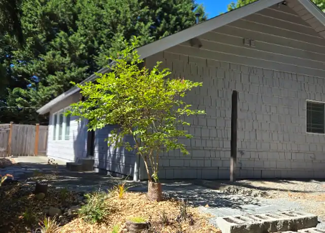 Property at 1690 S Kent Des Moines Rd, Des Moines, WA, 98198, 3 beds, 3 baths, [object Object]