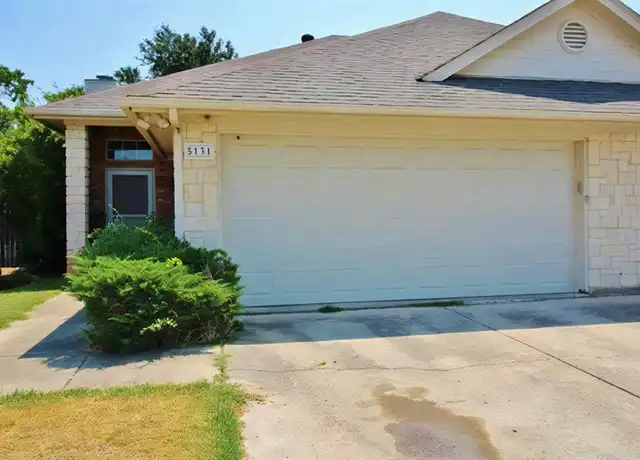 Property at 5131 Trail Dust Ln, Arlington, TX, 76017, 2 beds, 2 baths, [object Object]