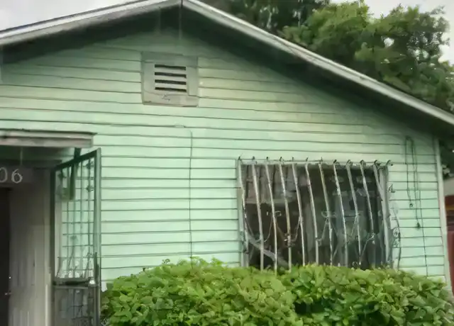 Property at 206 Aztec St, San Antonio, TX, 78207, 2 beds, 1 bath, [object Object]