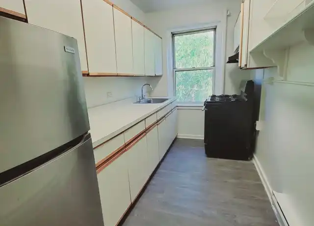 Property at 104 Woodside Grn Unit C, Stamford, CT, 06905, 1 bed, 1 bath, [object Object]