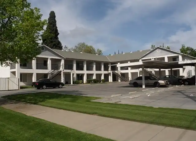 Property at 329 S I St Unit 103, Madera, CA, 93637, 2 beds, 1 bath, [object Object]